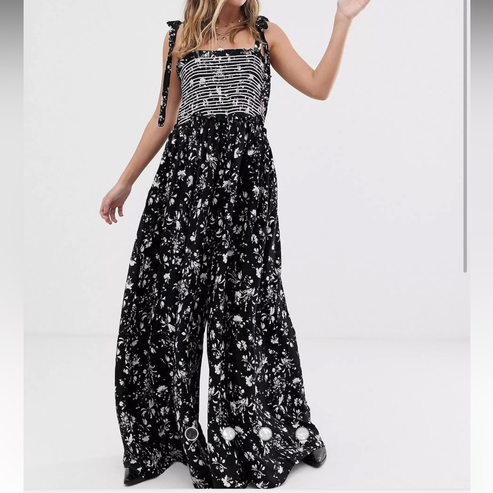 Free People Color My World Wide Leg Floral Jumpsuit Black and White Boho Size M